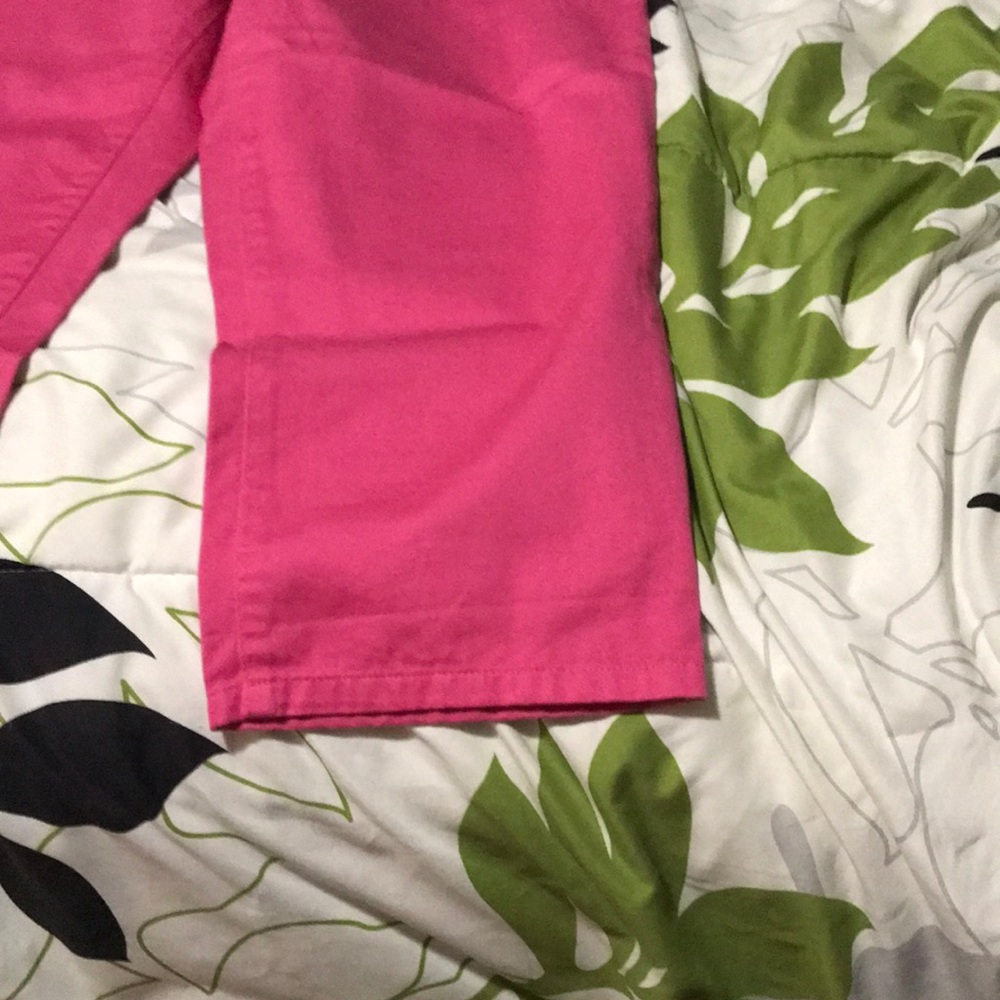 Pink capris - Picture 2 of 5
